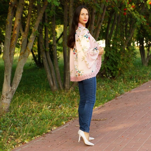 ✳️ 🅰️ADORABLE⭐️😊 floral Chiffon duster - Picture 3 of 5